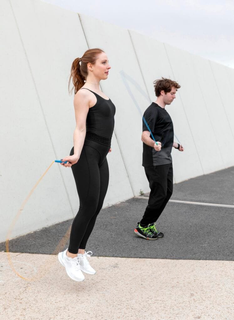 Cordes à Sauter et Élastiques de Résistance cordes à sauter et élastiques de résistance sont parfaits pour améliorer votre condition physique